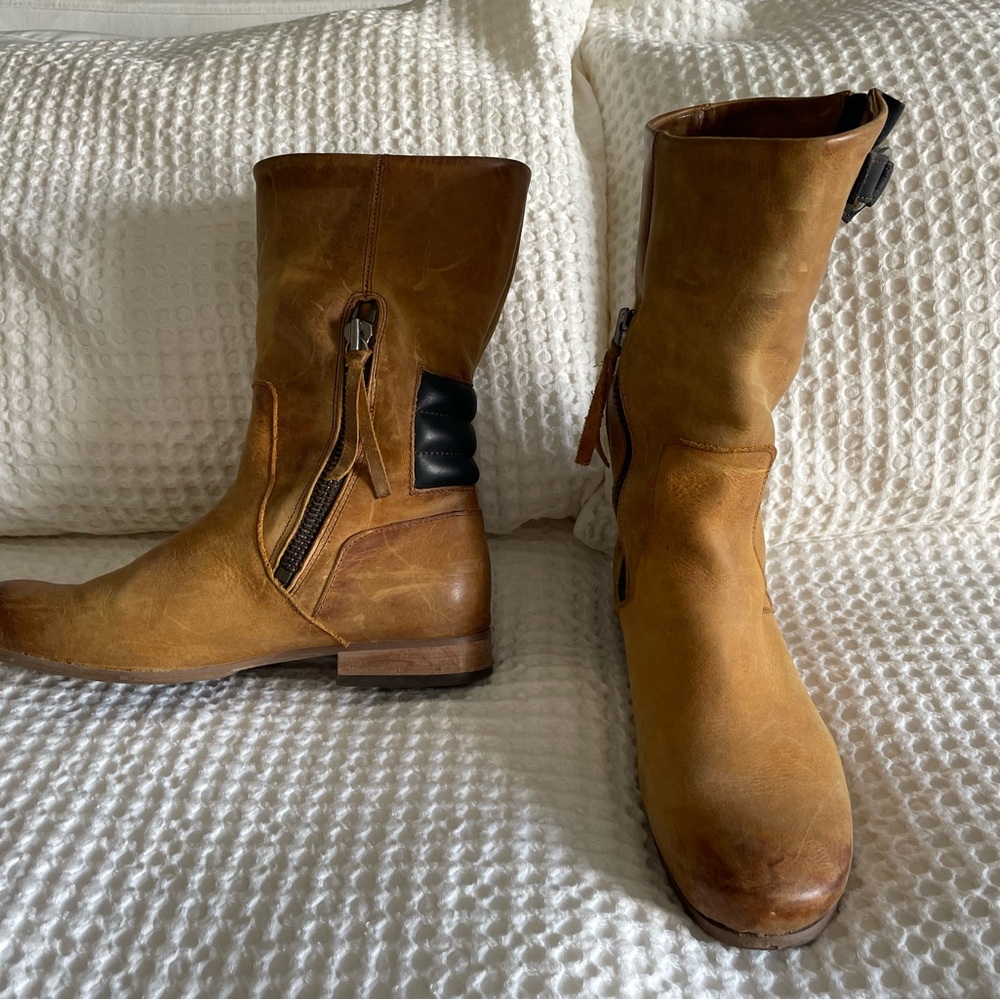 John Fluevog Radio KIPO Tan Calf Leather Moto Boots - Picture 5 of 9
